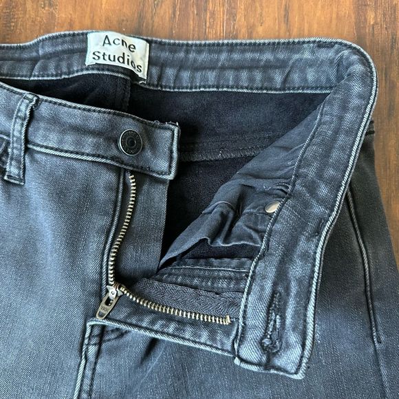 ACNE STUDIOS BLÅ KONST Cut-Off Skinny Jeans in Heathered Black - Picture 5 of 12